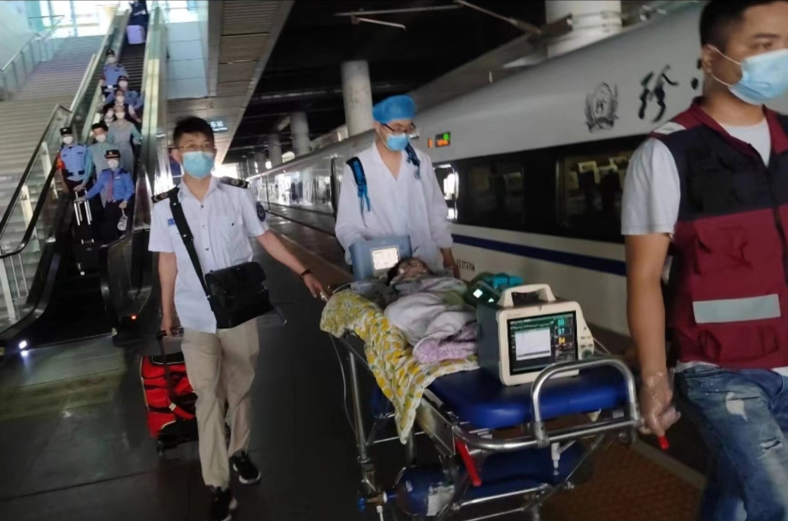 西和县高铁转运公司